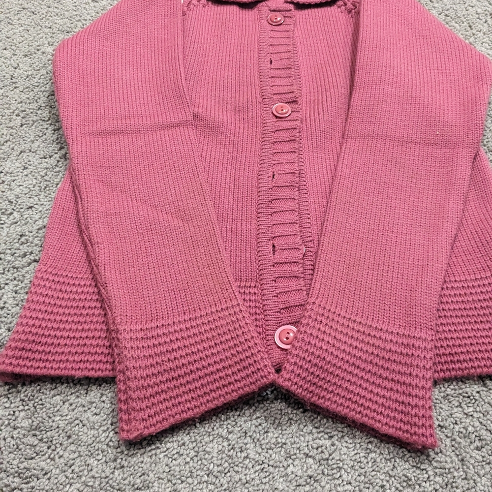 Sweaters - Picture 15 of 16